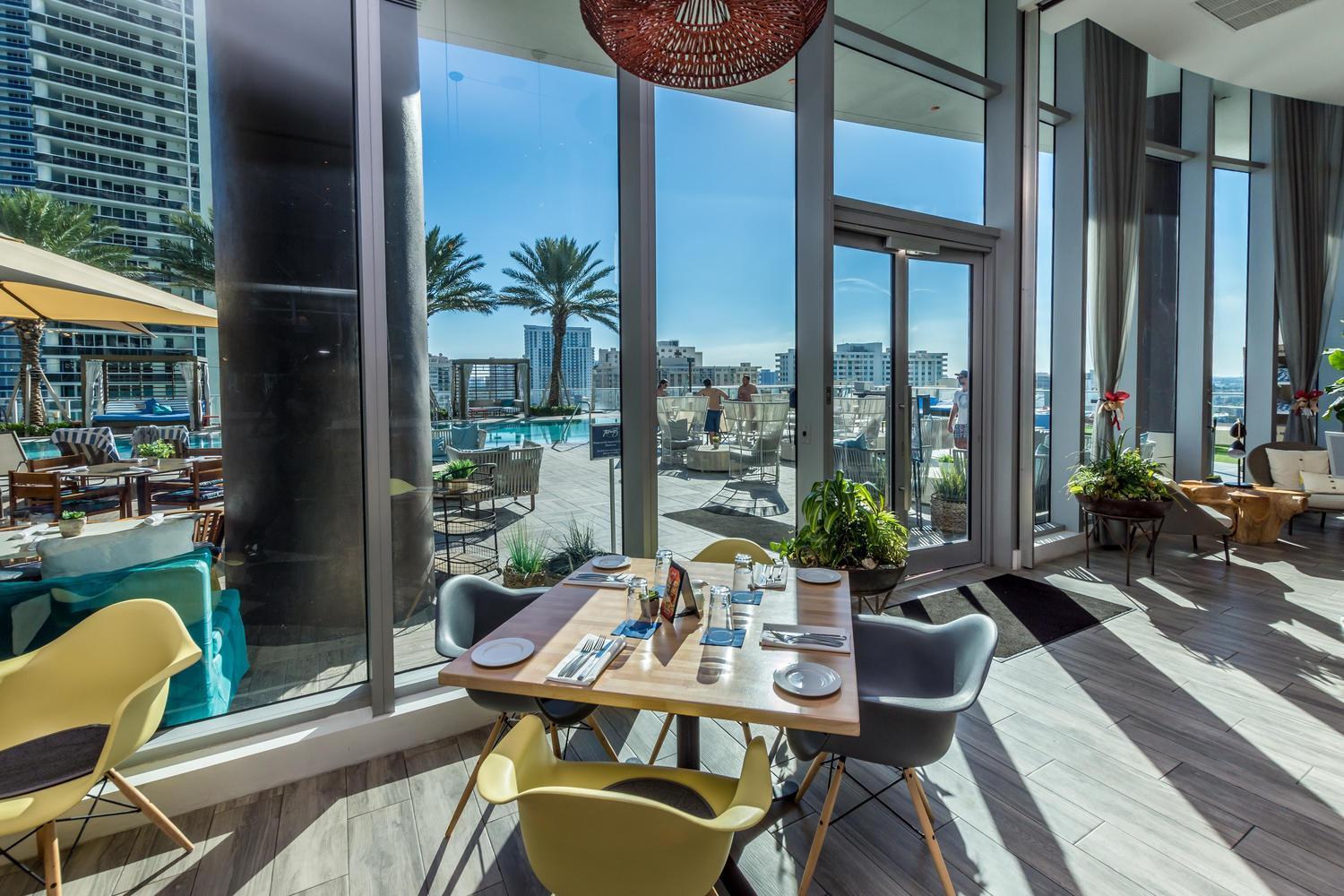Wake Up To The Sound Of Waves In A Stylish Condo In A Luxury Resort Hollywood Exterior photo