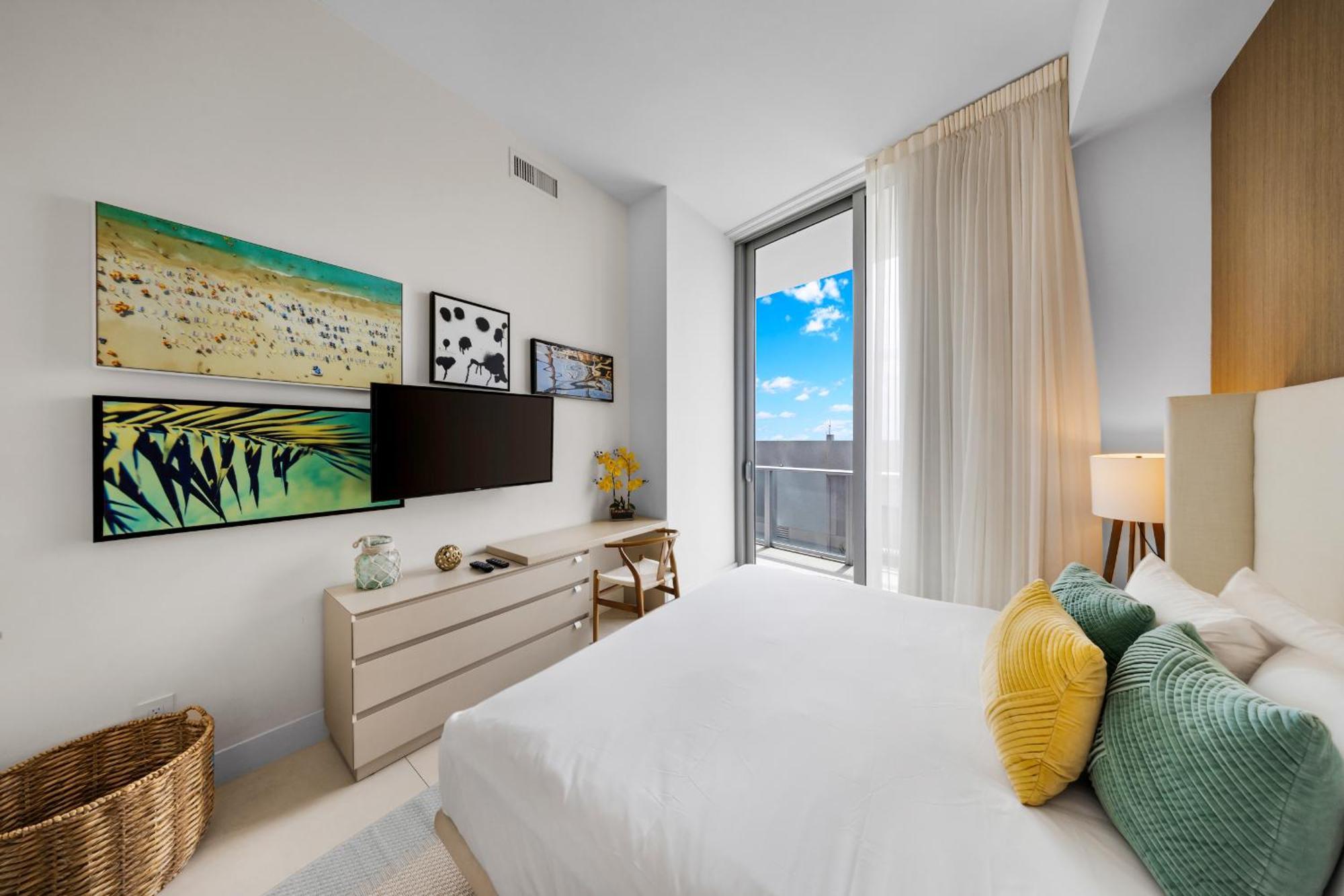 Wake Up To The Sound Of Waves In A Stylish Condo In A Luxury Resort Hollywood Exterior photo